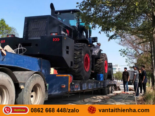 Xe chở hàng đi Quảng Ninh