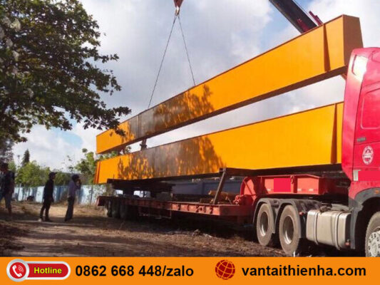 Xe chở hàng đi Đồng Nai