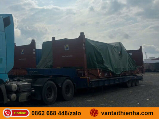Xe gửi hàng đi Lào Cai
