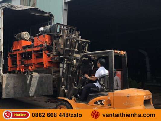 Xe tải đi Bình Dương