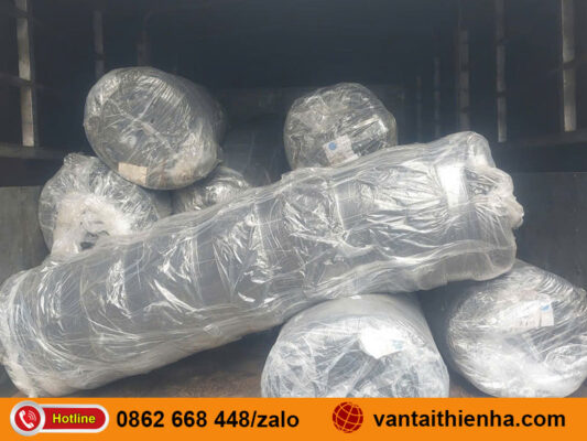 Xe chở hàng đi Quảng Nam